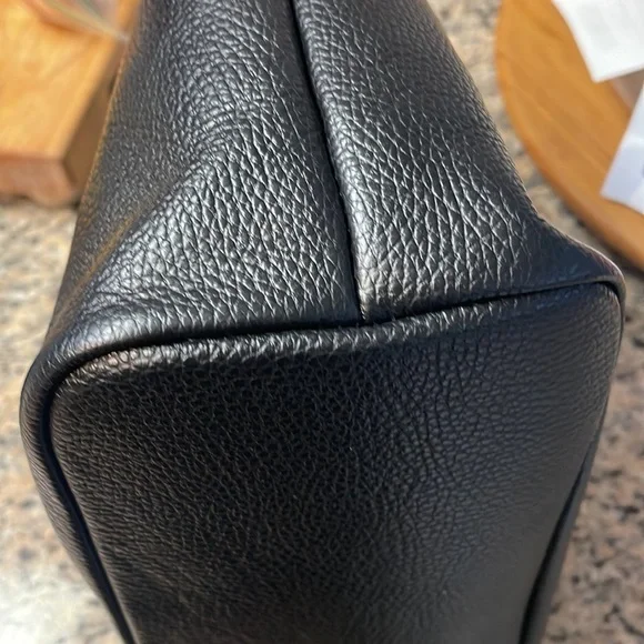 Brand new no tags Persaman Handbag of New York - Picture 4 of 11